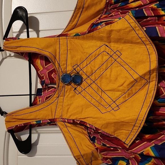 African dress - Picture 2 of 7